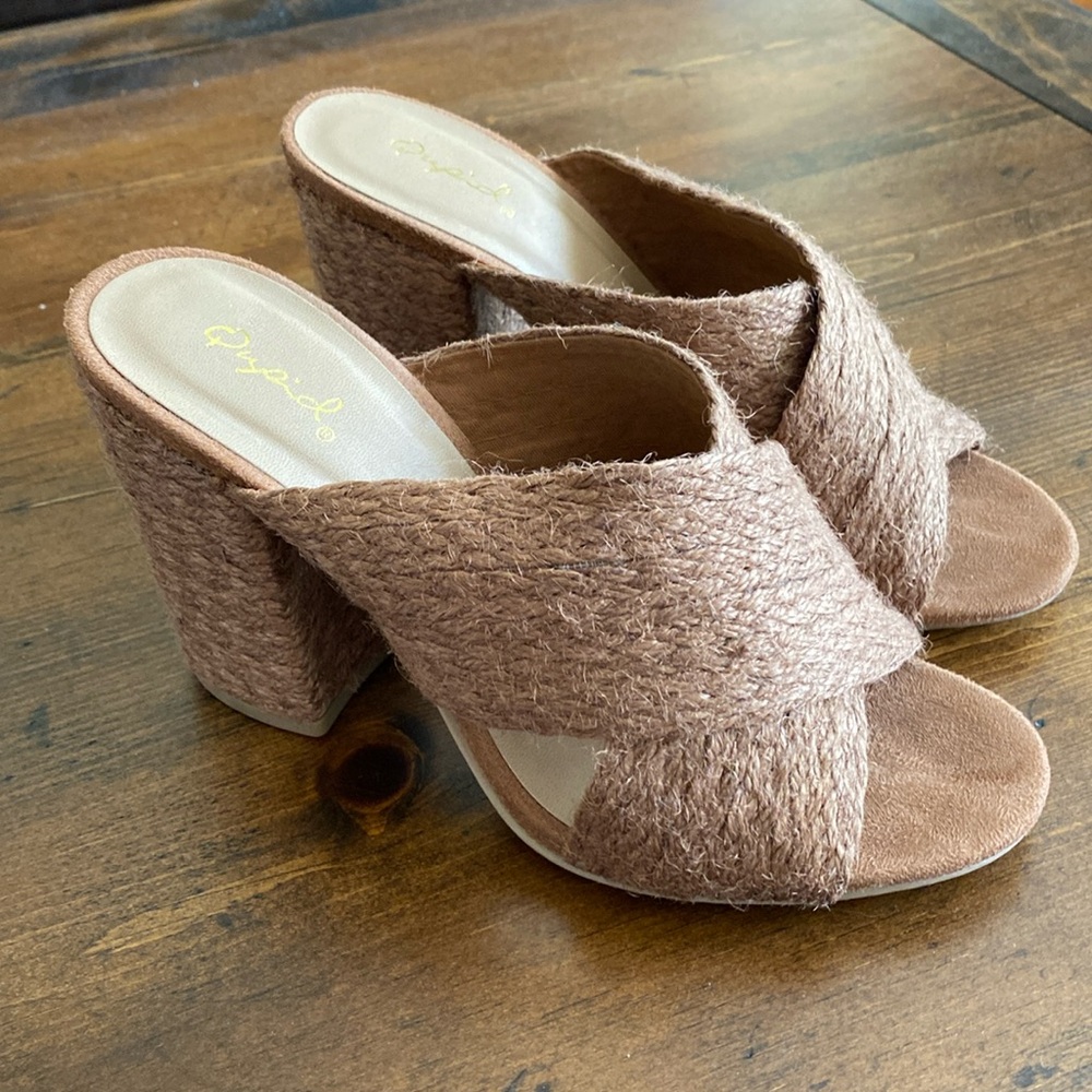 Qupid Camel Heels